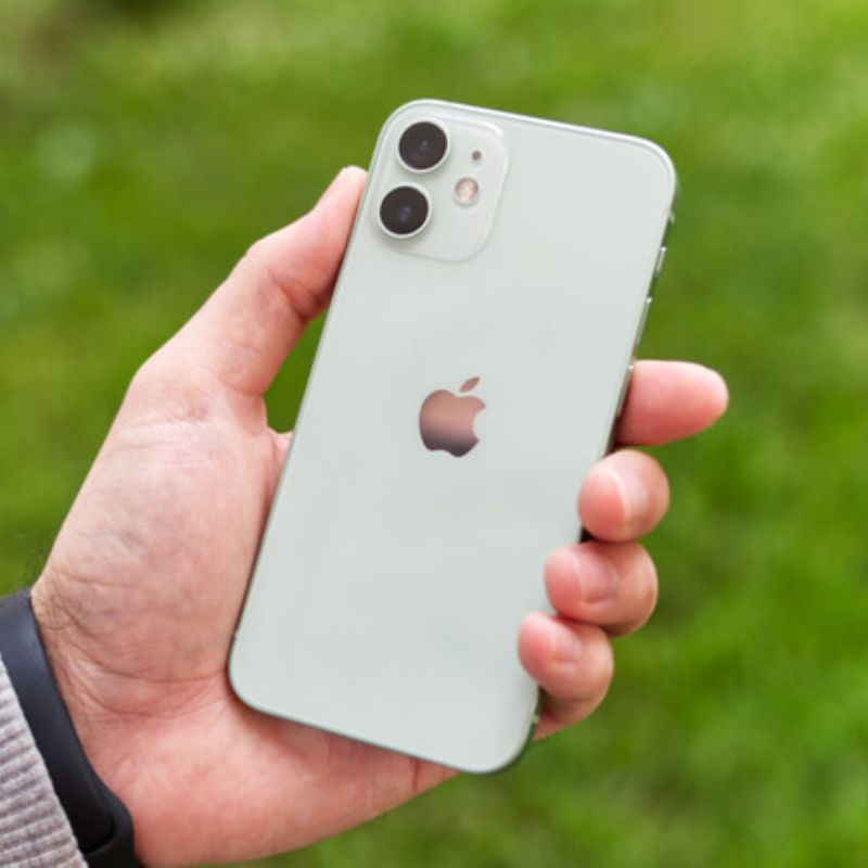 iPhone 12 vista trasera