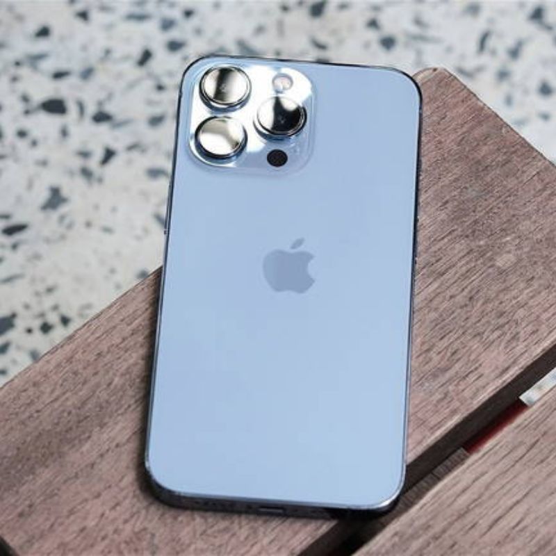 iPhone 13 Pro mostrando pantalla en uso
