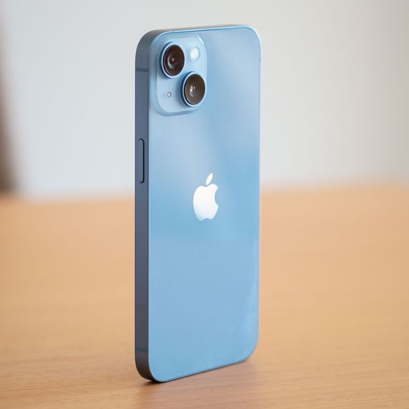iPhone 14 vista frontal