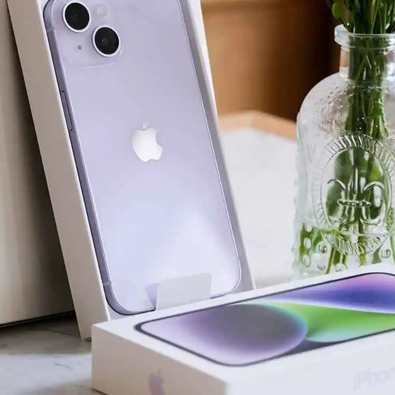 iPhone 15 vista frontal