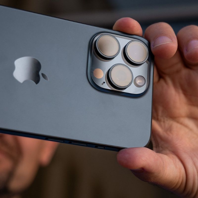 iPhone 15 Pro detalle de cámaras