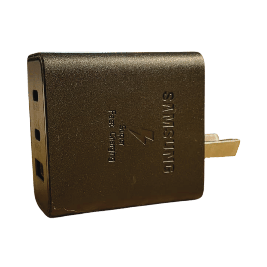 Cargador Triple Puerto 65W - Carga Súper Rápida